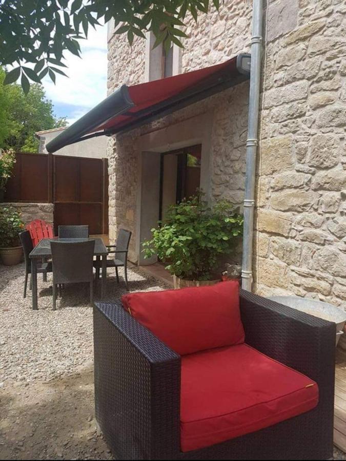 Magnifique villa dans un écrin de verdure. Mas-des-Cours Esterno foto