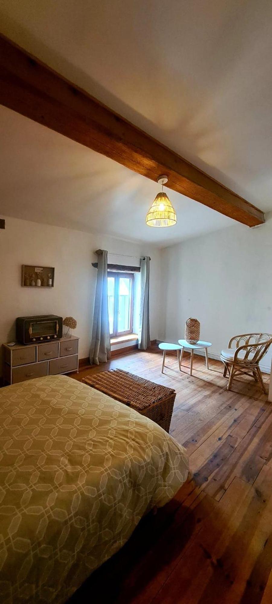 Magnifique villa dans un écrin de verdure. Mas-des-Cours Esterno foto